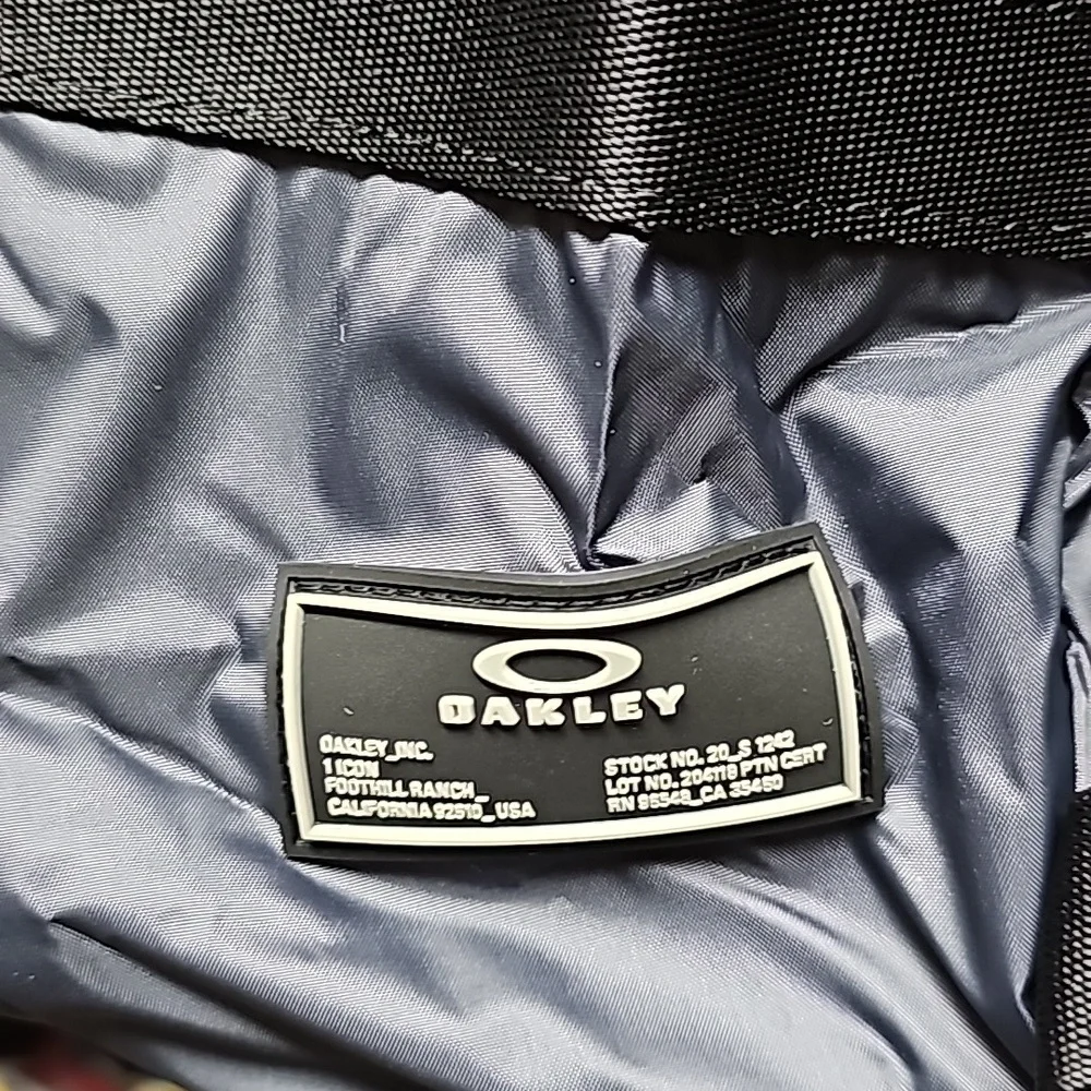 OAKLEY Packable Backpack 🎒 Perfect For Travel! NEW